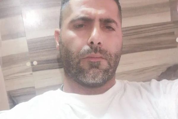 Iranian laborer faces execution over firecracker outside local courthouse