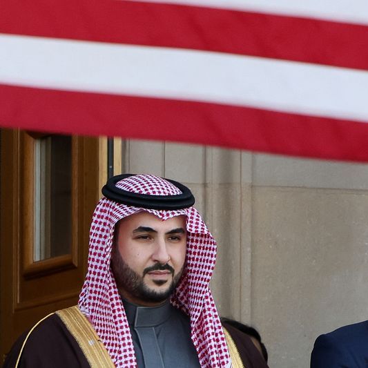 اکسیوس: وزیر دفاع عربستان هشدار داد عقبنشینی ترامپ از حمله، حکومت ایران را جسورتر میکند