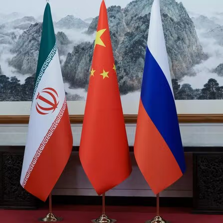 وزراء خارجية إيران وروسيا والصين: "آلية الزناد" ليس لها أساس قانوني و"مُضرّة سياسيًا" 
