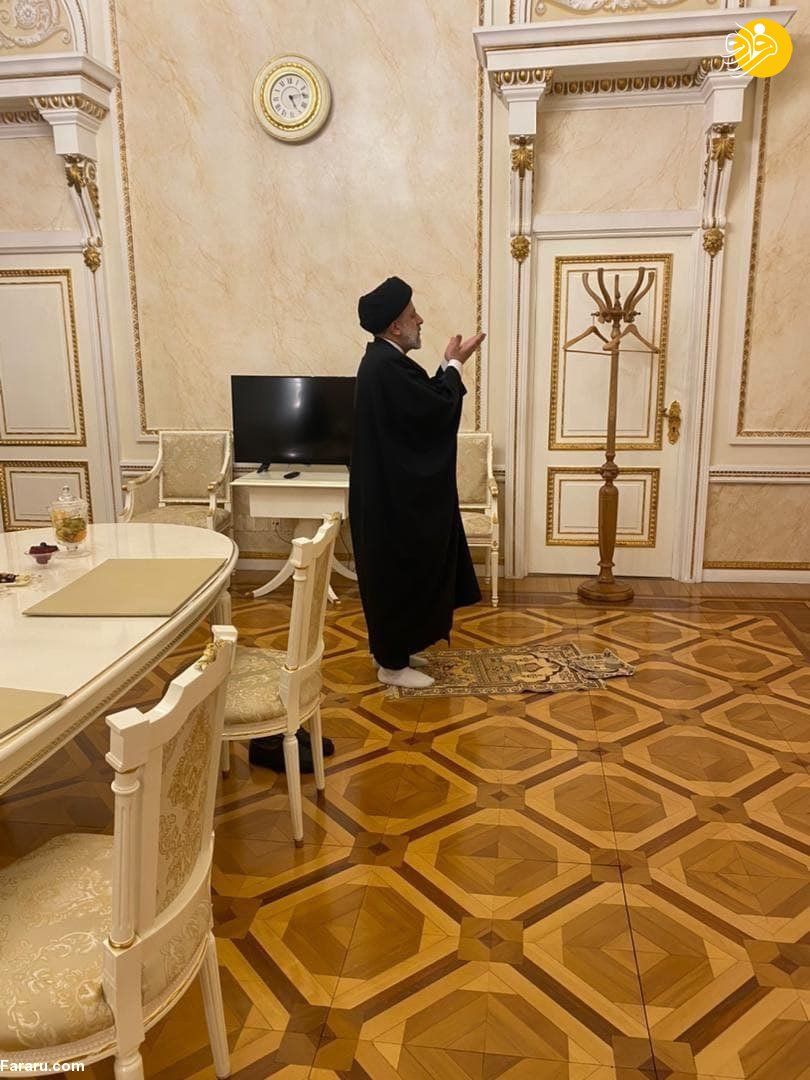 دفاع هماهنگ امامان جمعه از نماز رئیسی در کرملین؛ نشان داد به شرق وابسته نیستیم