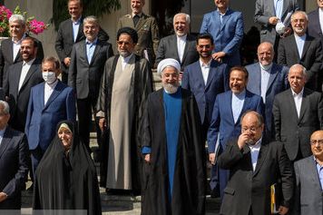 مجلس طرح تفحص از دریافت حقوقهای نامتعارف در دولت حسن روحانی را تصویب کرد