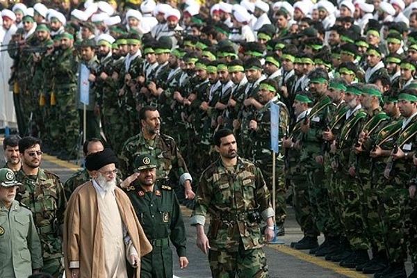 أين تنفق إيران أموالها؟