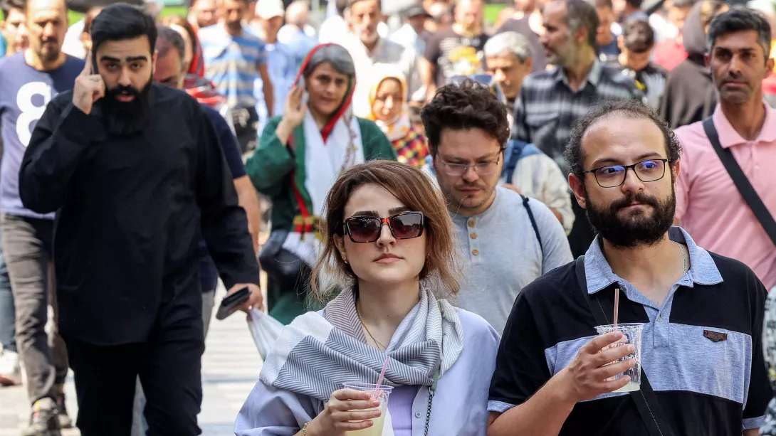 یادداشت حسین رونقی؛ احتمال مجرمانه خوانده شدن هر عملی در ایران و ضرورت آگاهی به خطرها