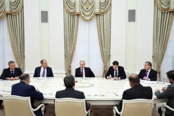 A view from the meeting between Araghchi and Putin