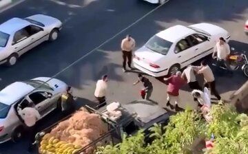 افرادی که دستفروشان را در قزوین مورد ضرب و شتم قرار دادند، ماموران حکومتی بودند