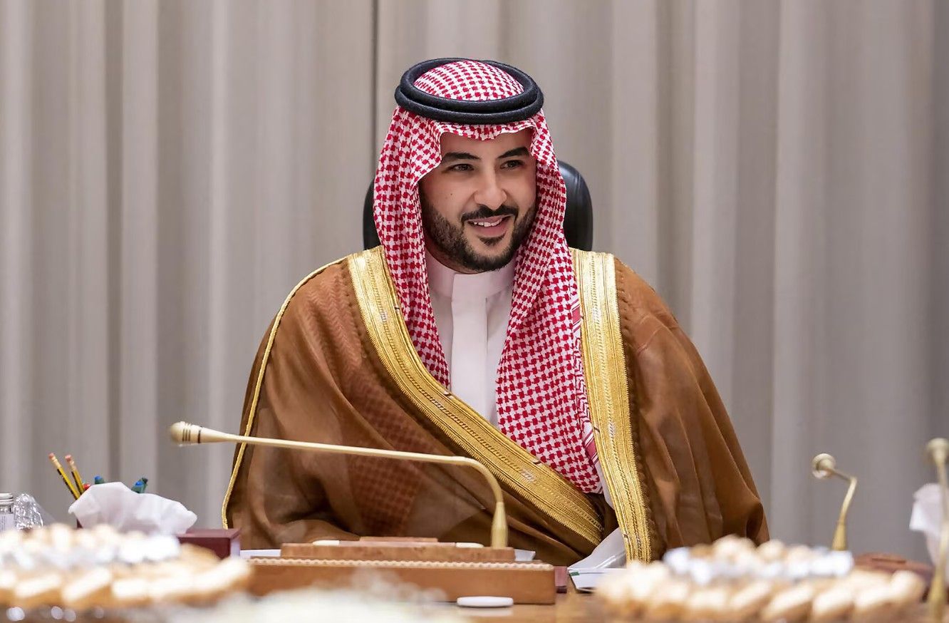 وزير الدفاع السعودي يحذر إيران من "أي حسابات خاطئة"