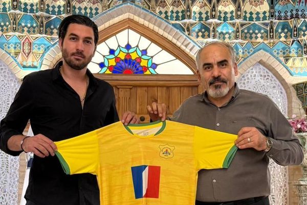 علیرضا حقیقی، دروازه پیشین پرسپولیس و تیم ملی به صنعت نفت آبادان پیوست