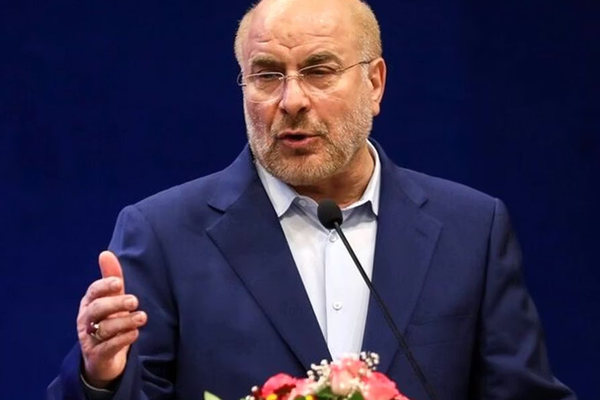 رئيس البرلمان الإيراني يطالب الحكومة بإجراء يجعل آلية الزناد مكلفة لأوروبا