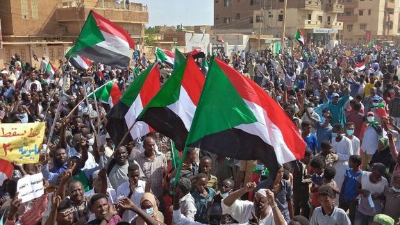 آمریکا در تلاش است از طریق اسرائیل فرماندهان نظامی سودان را برای توقف کودتا قانع کند