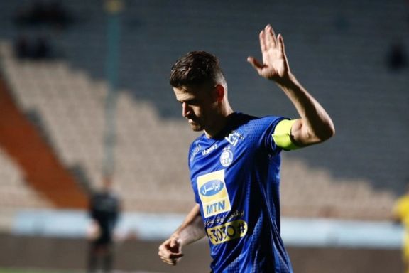 کاپیتان سابق استقلال تماشاگر دربی خواهد بود؛ وریا غفوری از دنیای فوتبال خداحافظی میکند