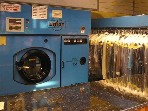 رییس اتحادیه خشکشویی و لباسشویی تهران: خدمات خشکشویی ۲۵ تا ۳۰ درصد افزایش یافته است