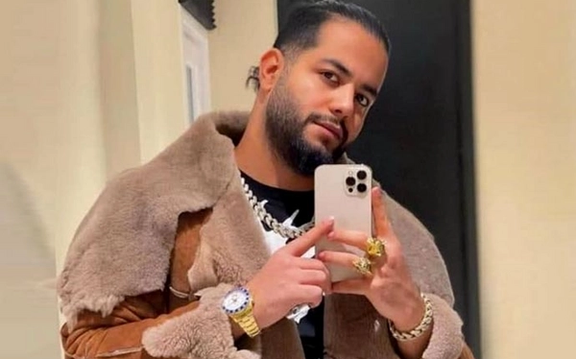 وکیل میلاد حاتمی از فعالان سایتهای شرطبندی گفت اتهام اخلاقی و مالی به موکلش تفهیم شده