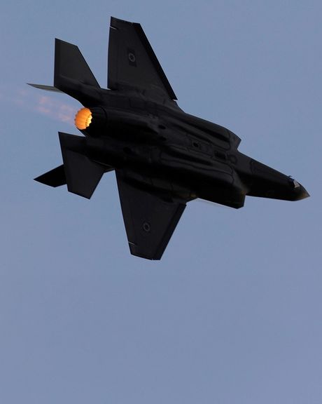 صحيفة "مكور ريشون": مهمة إسرائيل ضد إيران لم تنتهِ بعد