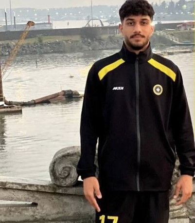 کانون حقوق بشر ایران: امیرحسین قادرزاده، فوتبالیست معترض، با حکم اعدام مواجه است