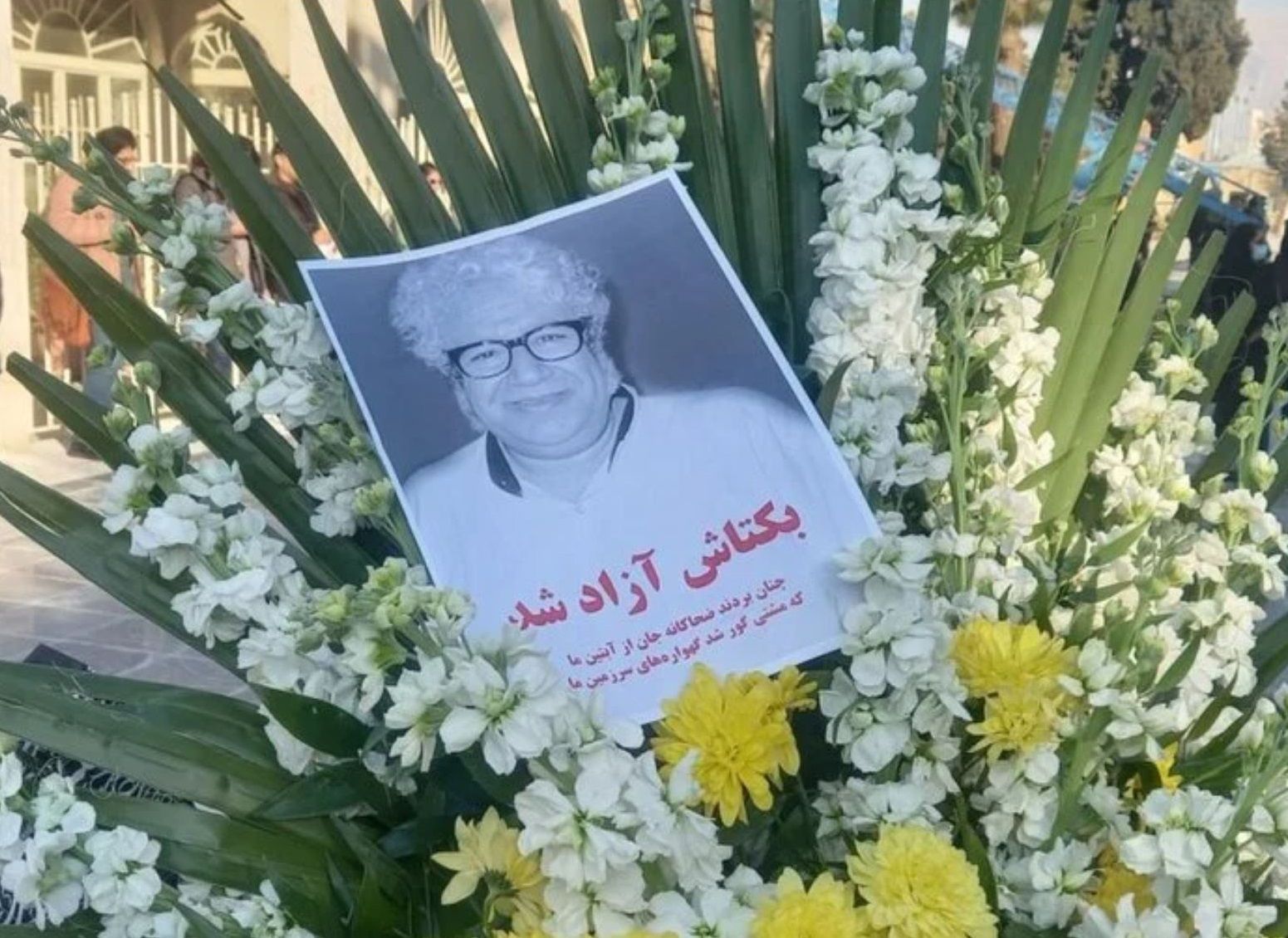 کانون نویسندگان در سالگرد قتل بکتاش آبتین: مزار ستم‌کشته راه آزادی را گلباران می‌کنیم