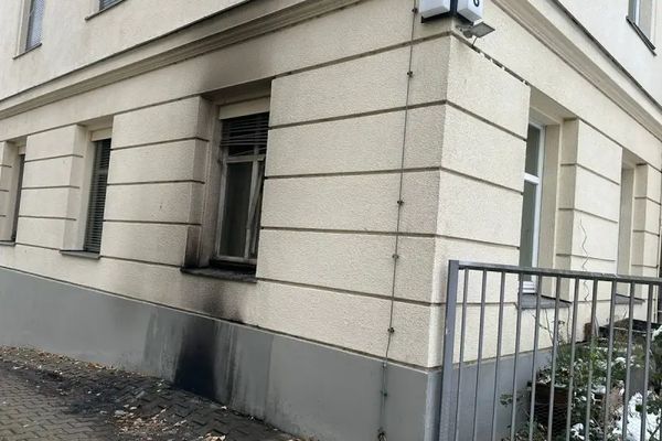 هجوم بمواد حارقة على مقر المجلس الوطني للمقاومة في برلين