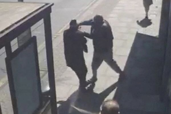 جماعة مرتبطة بإيران تعلن مسؤوليتها عن هجوم استهدف شخصين يهوديين شمال لندن