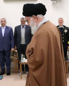 اکسیوس: مقامهای نظامی اطلاعات نادرست به خامنهای دادند تا خسارات جنگ را کمتر جلوه دهند