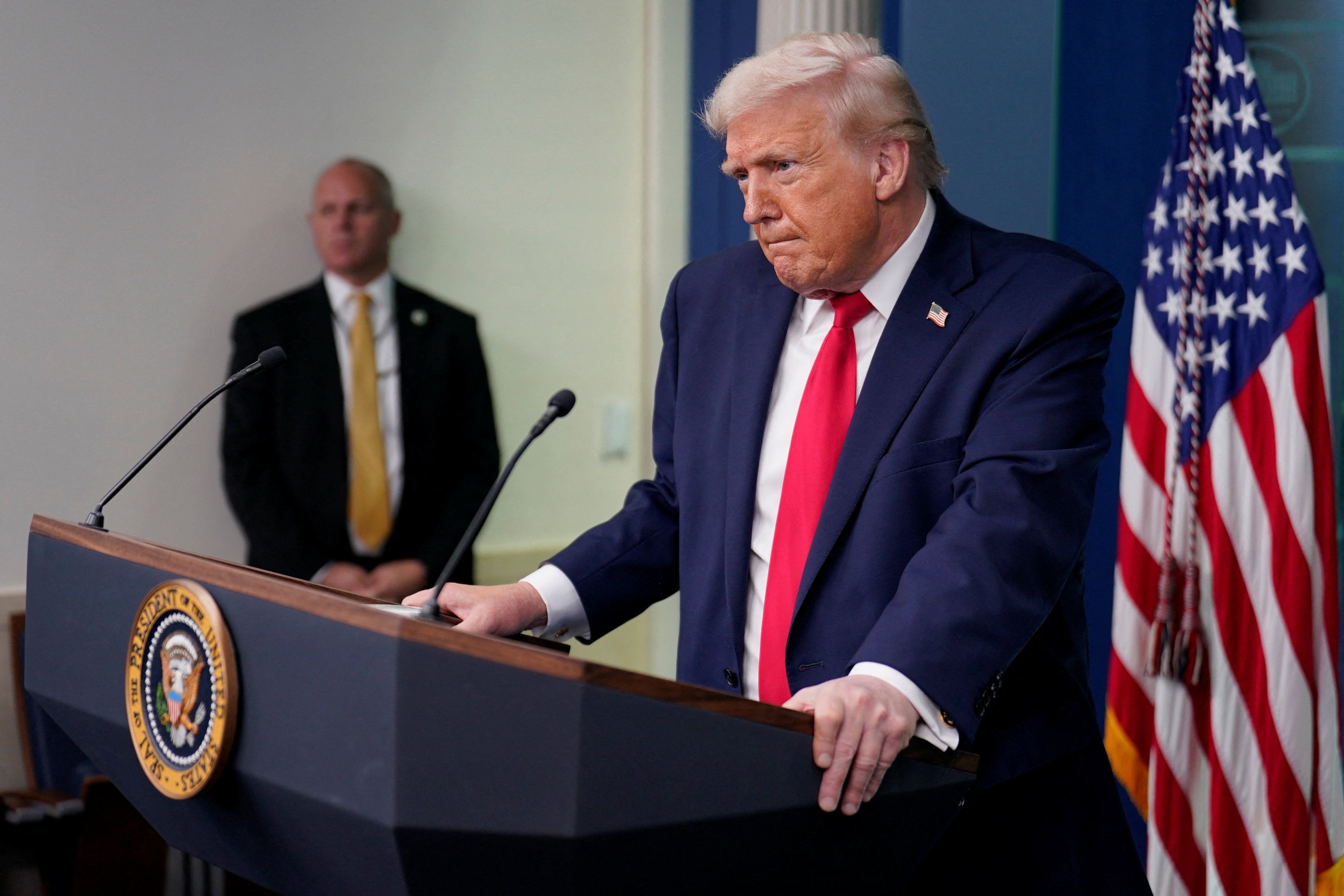 دونالد ترامپ احتمال اقدام نظامی علیه جمهوری اسلامی را رد نکرد