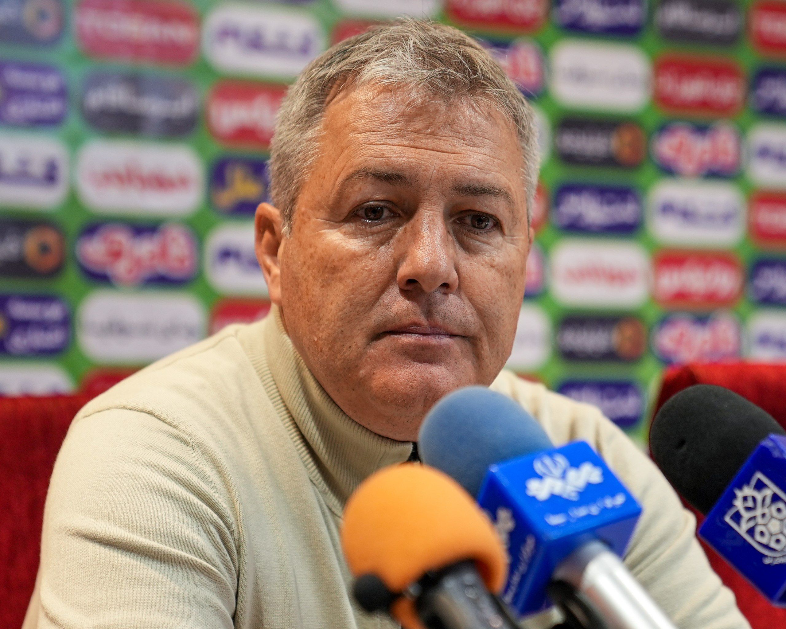 اسکوچیچ: داوران برای تصمیم علیه برخی تیم‌ها دست و پای‌شان می‌لرزد