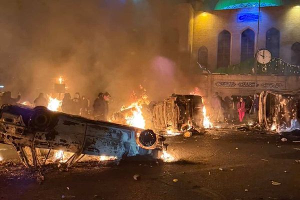 "واشنطن بوست": النظام الإيراني عالق في "دوامة قاتلة" بعد اشتعال الاحتجاجات