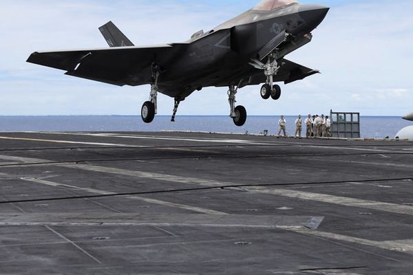 استطلاع رأي: 57 في المئة من الأميركيين يؤيدون الهجوم العسكري على إيران