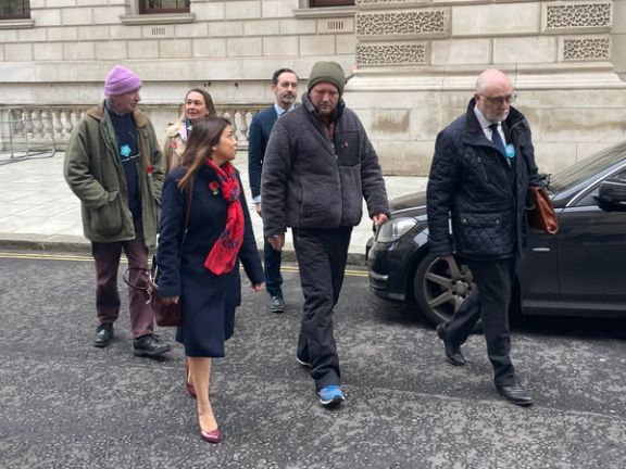 همسر نازنین زاغری پس از دیدار با معاون وزیر خارجه بریتانیا: به اعتصاب غذایم ادامه میدهم