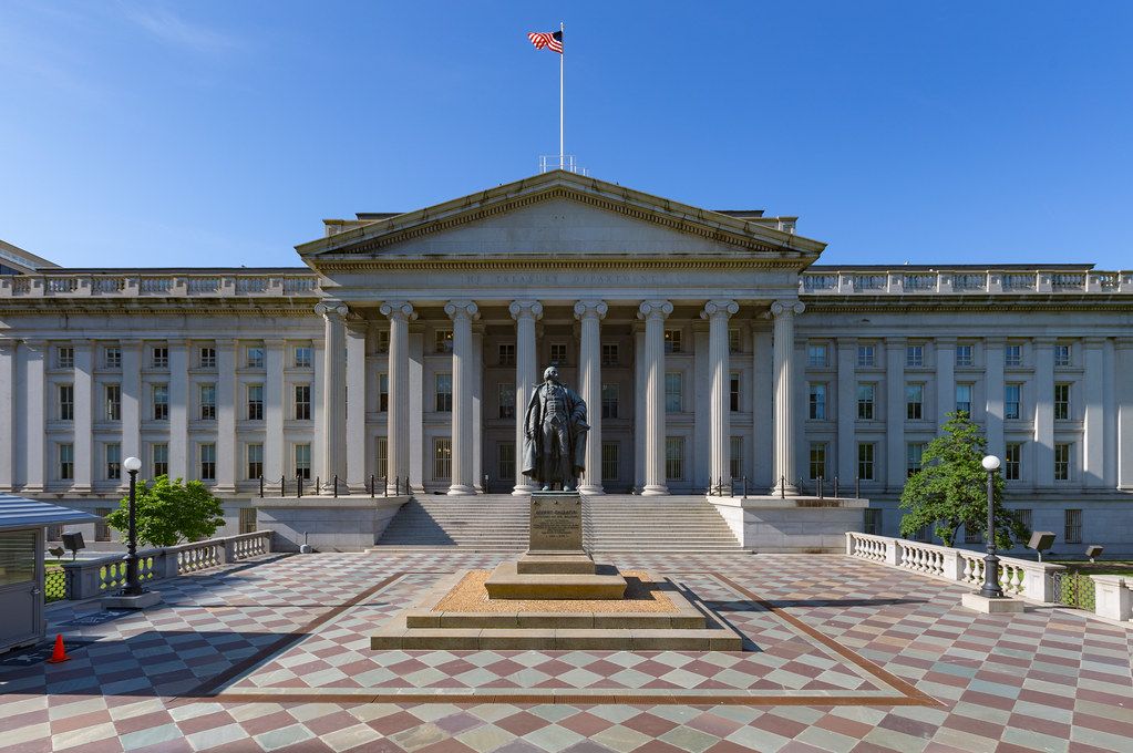 عقوبات جديدة ضد إيرانيين بسبب "التدخل في الانتخابات.. واستهداف مسؤولين أميركيين" 