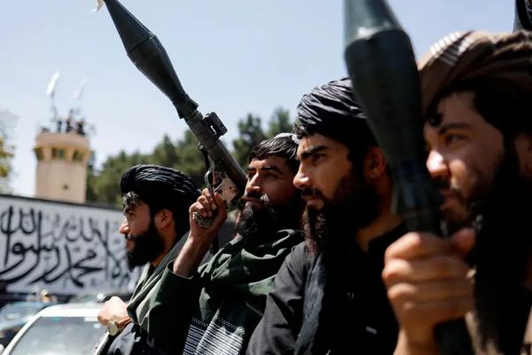 مسؤول أميركي سابق: طهران تمنح طالبان 100 مليون دولار سنويا منذ 2012