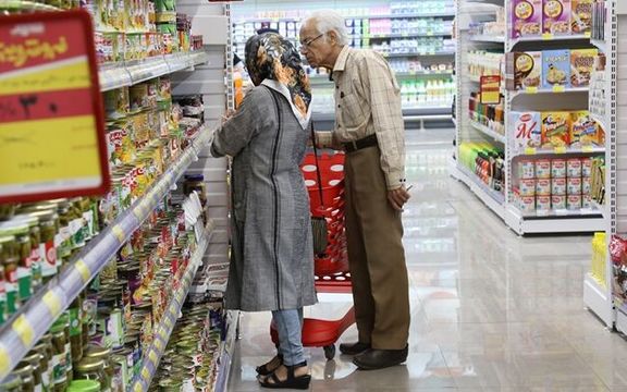 مرکز آمار وزارت تعاون: در شهریور قیمت ۷۵ درصد اقلام خوراکی فراتر از حد بحرانی بالا رفته
