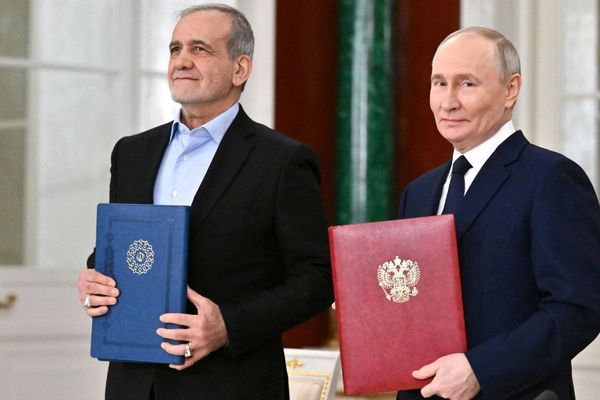 Iran and Russia sign strategic partnership agreement