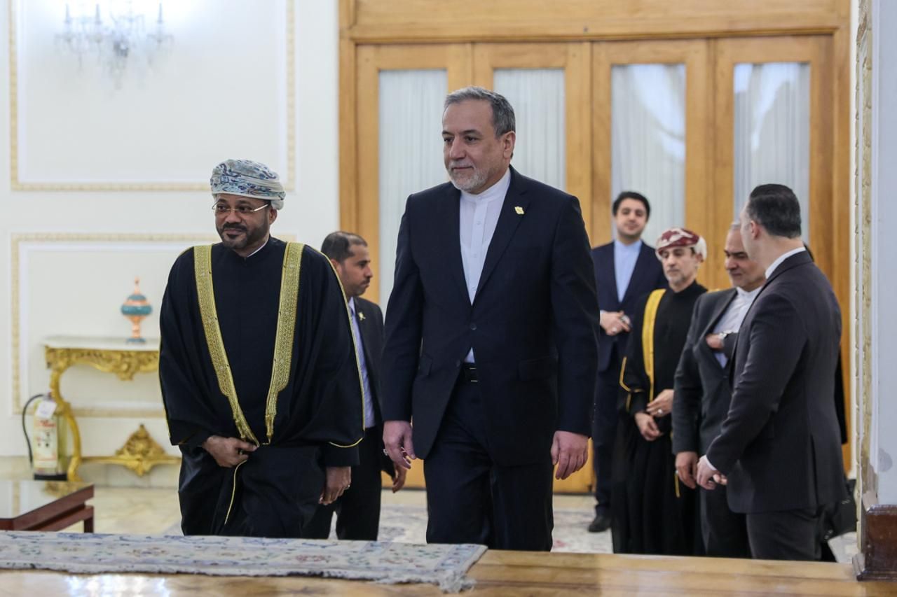  توافق تهران و مسقط بر سر مین‌روبی پس از اعلام تکمیل پاکسازی تنگه هرمز از سوی ترامپ