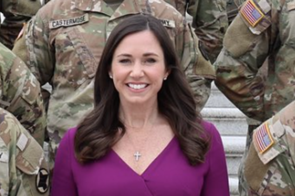 سناتور کیت بریت: ایستادن در کنار مردم ایران که برای آزادی میجنگند، حیاتی است