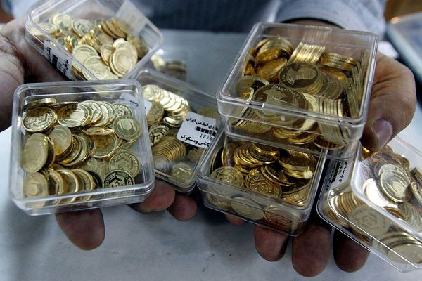 منظمة الضرائب الإيرانية تخطط لفرض ضريبة على أرباح بيع العملات الذهبية