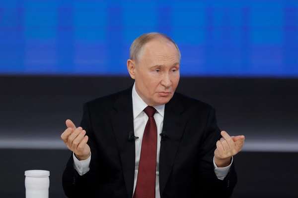 Russia airlifted 4,000 Iranian troops from Syria to Tehran, Putin says