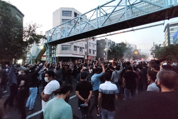 Advocacy Group Warns Of Mass Arrests Ahead Of Iran's Protests Anniv.