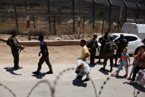 خط آتشبس بین بلندیهای جولان تحت اشغال اسرائیل و سوریه، در بحبوحه درگیریهای جاری در مناطق دروزینشین سوریه