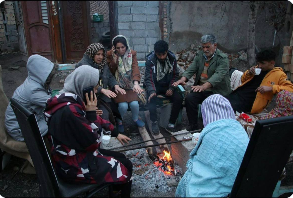 Victims of the earthquake in the city of Khoy 