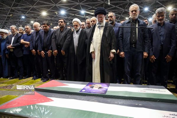 صحيفة كيهان: المفاوضات قد تكون تمهيدًا للحرب والهجوم على إيران