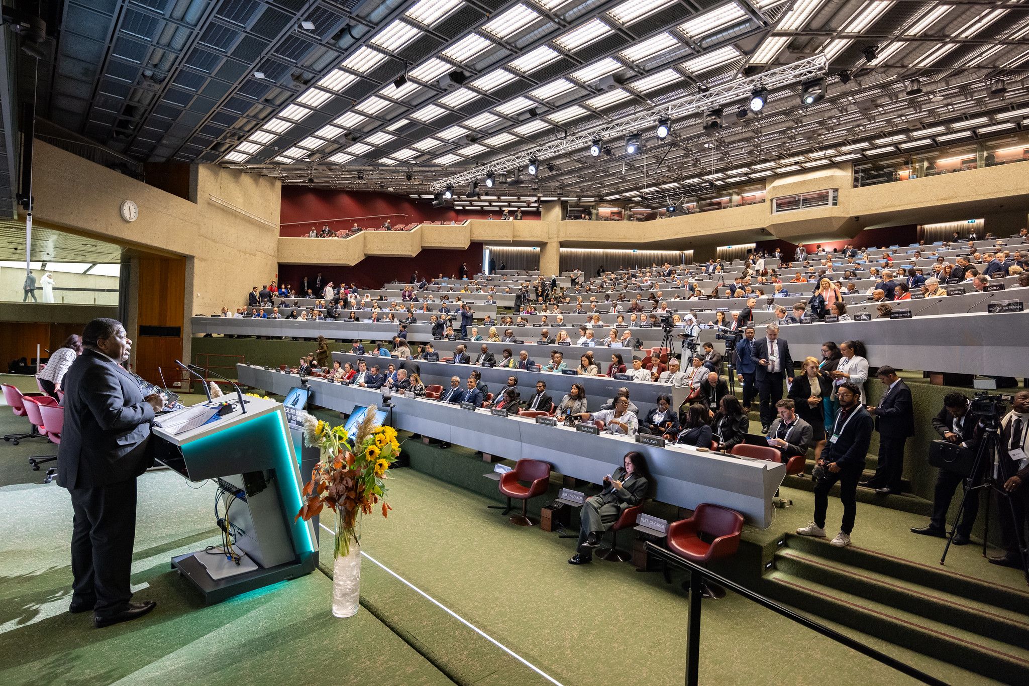 Iran urges Islamic parliaments to back boycott of Israel