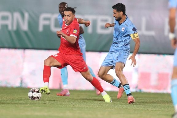 اوستون اورونوف پس از یک بازی با پرسپولیس دوباره مصدوم شد