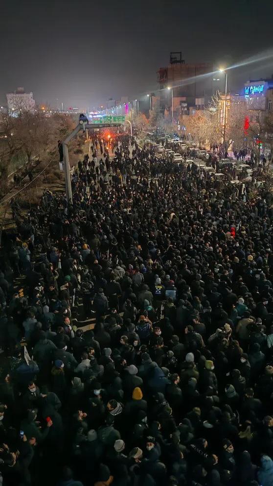 رسانه‌های جهان: با وجود تهدیدهای خامنه‌ای، مردم دوباره به خیابان‌ها آمدند