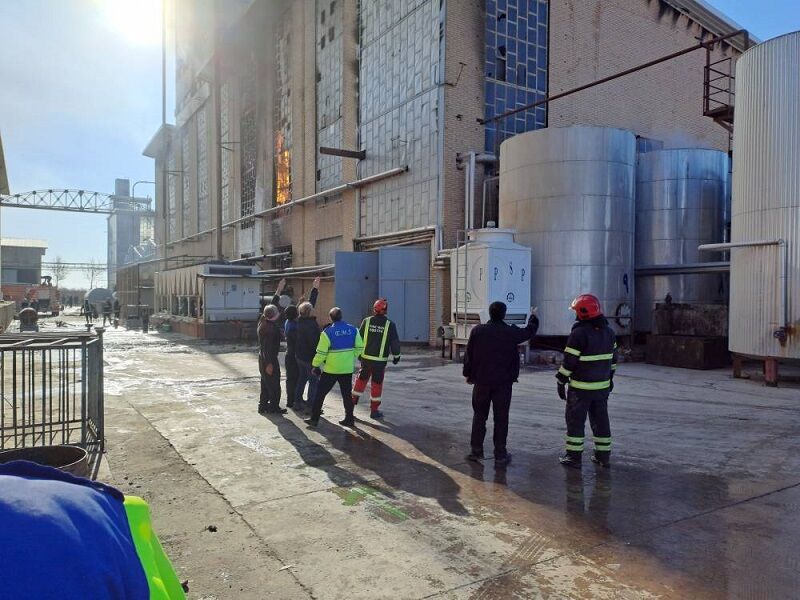 کشته شدن ۳ کارگر در آتش‌سوزی در کارخانه روغن در نزدیکی نیشابور