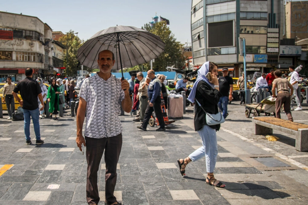 تزامنًا مع انقطاع الكهرباء.. "الأرصاد الجوية" تُحذّر من موجة حر غير مسبوقة في إيران