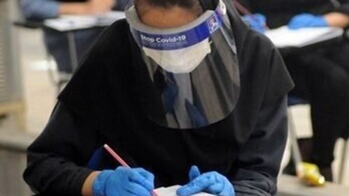 مخالفت نظام پزشکی با تحصیل مظنونان تقلب در کنکور؛ تاکید دولت بر حق اعتراض افراد