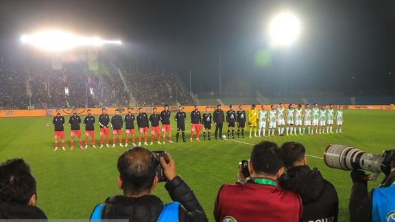 کمبود سوخت و انرژی در ایران؛ دستور وزیر ورزش برای برگزاری مسابقات لیگ در ساعات روز