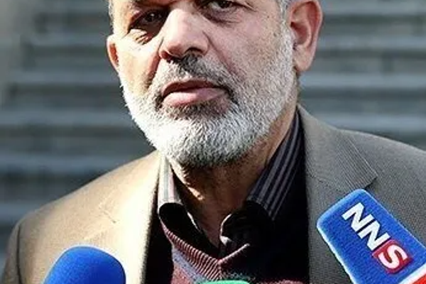 مستشار قائد الحرس الثوري: العدو يحصل على معلوماته عبر الأنظمة والأقمار الصناعية