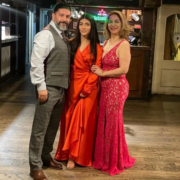 نسرین روشن، هستی آسیابی، آرش آسیابی