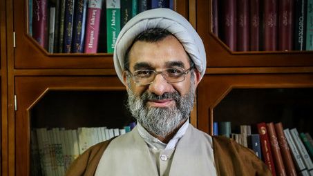 دبیر شورای عالی انقلاب فرهنگی: باید برای مردها هم جریمه بدحجابی اعمال شود