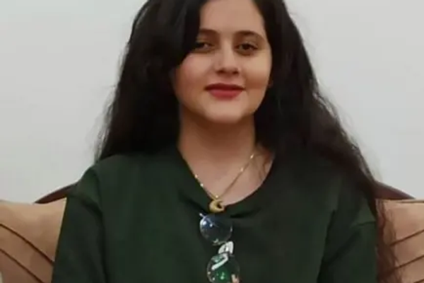 پدر مهساژینا امینی: شرم نمیکنید دروغی میسازید که کمتر از نیمساعت آشکار میشود